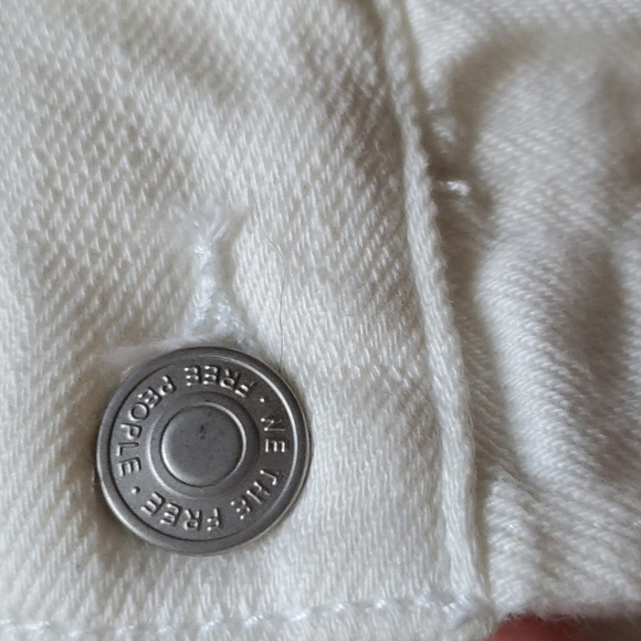NWT Free People Loving Good Vibrations Spring White Denim Shorts - Picture 13 of 13